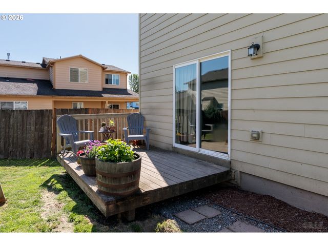 35635 JAKOBI St, St Helens, OR 97051