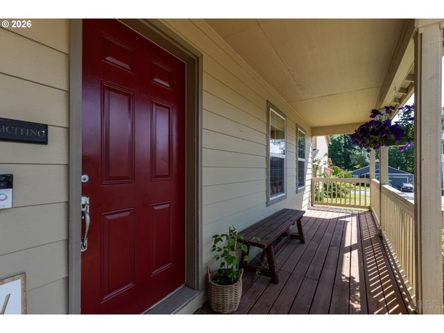 35635 JAKOBI St, St Helens, OR 97051