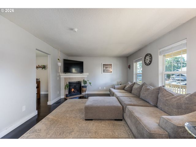 35635 JAKOBI St, St Helens, OR 97051