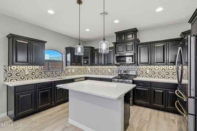 14853 TED BANKS Avenue, El Paso, TX 79938