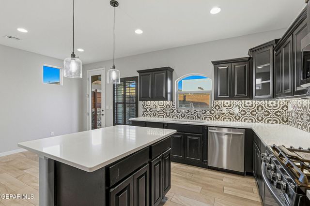 14853 TED BANKS Avenue, El Paso, TX 79938