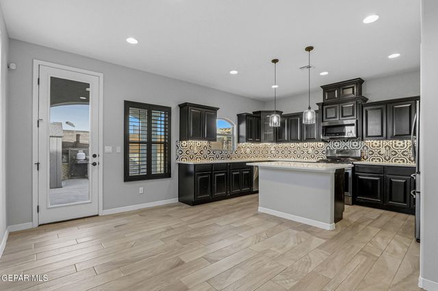 14853 TED BANKS Avenue, El Paso, TX 79938