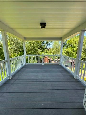 200 Bonita Dr, Hempfield Twp, PA 15601