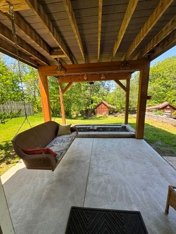 200 Bonita Dr, Hempfield Twp, PA 15601