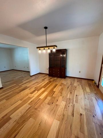 200 Bonita Dr, Hempfield Twp, PA 15601