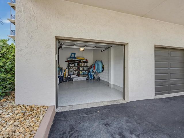 11030 Gulf Shore DR 503, Naples, FL 34108