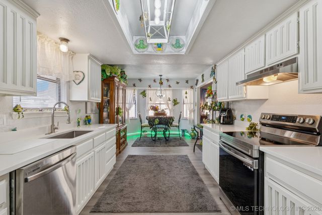 2700 E El Paso Street, Broken Arrow, OK 74014