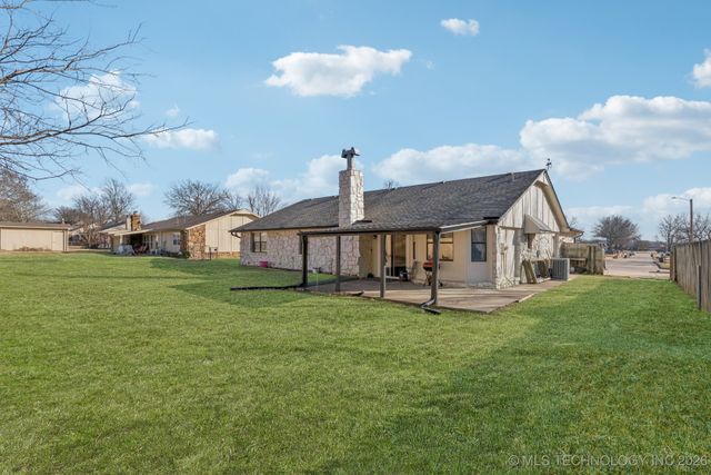 2700 E El Paso Street, Broken Arrow, OK 74014