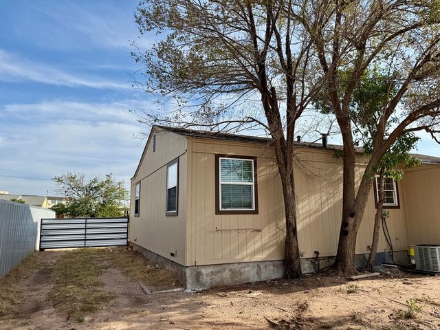 3102 Roosevelt Ave, Midland, TX 79701