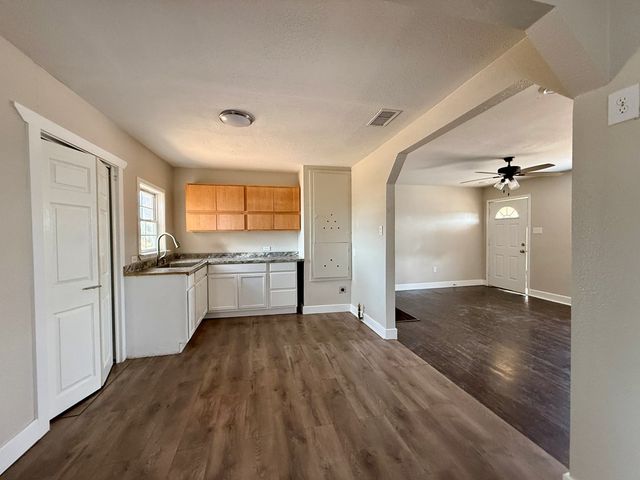 3102 Roosevelt Ave, Midland, TX 79701