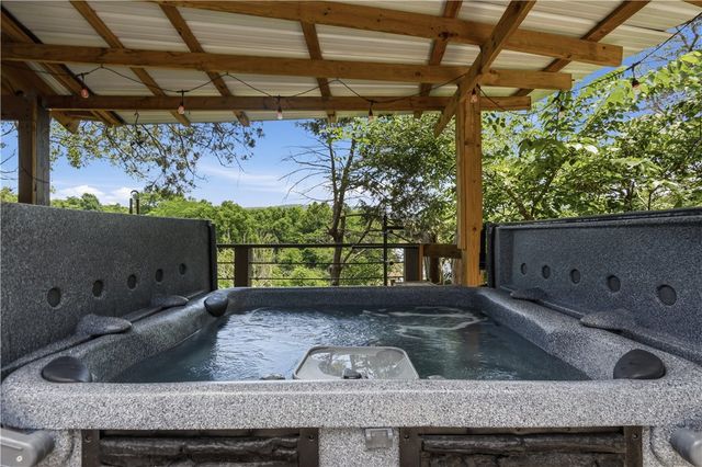 394 Madison 1555, Eureka Springs, AR 72632