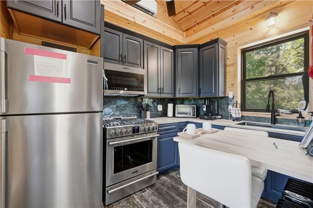 394 Madison 1555, Eureka Springs, AR 72632