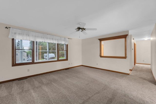 W1328 Glenwood ROAD, Lake Geneva, WI 53147