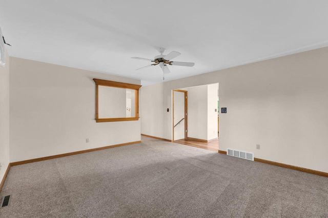 W1328 Glenwood ROAD, Lake Geneva, WI 53147