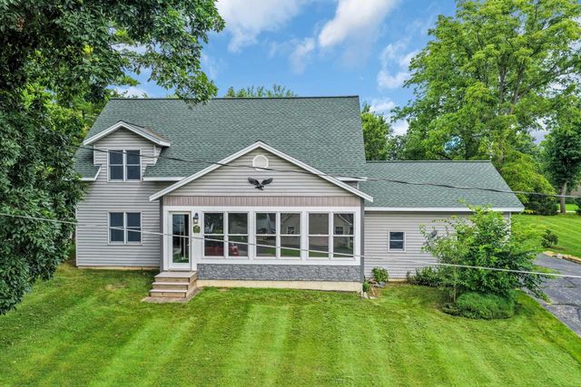 W1328 Glenwood ROAD, Lake Geneva, WI 53147