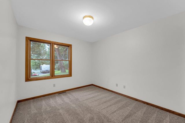 W1328 Glenwood ROAD, Lake Geneva, WI 53147