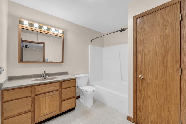 W1328 Glenwood ROAD, Lake Geneva, WI 53147