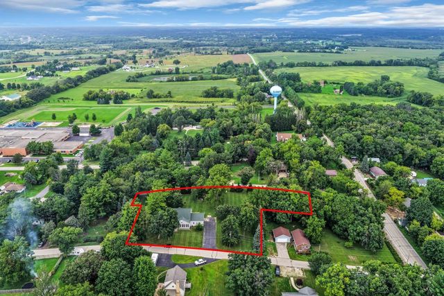 W1328 Glenwood ROAD, Lake Geneva, WI 53147