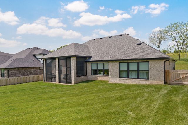 6102 S Holland Avenue, Springfield, MO 65810