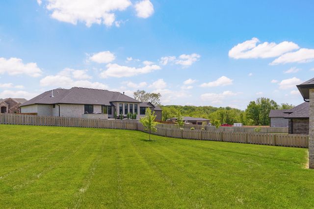 6102 S Holland Avenue, Springfield, MO 65810