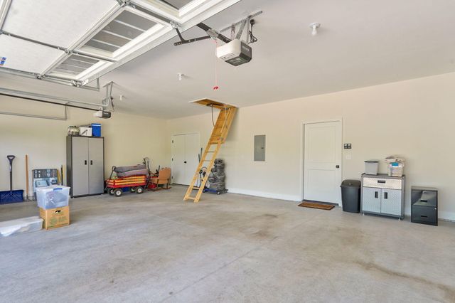 6102 S Holland Avenue, Springfield, MO 65810