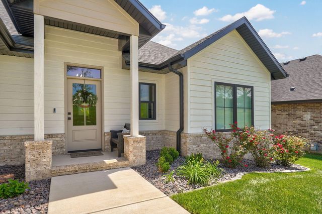 6102 S Holland Avenue, Springfield, MO 65810