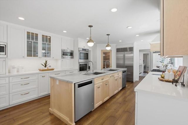13698 Manteca Way, Saratoga, CA 95070