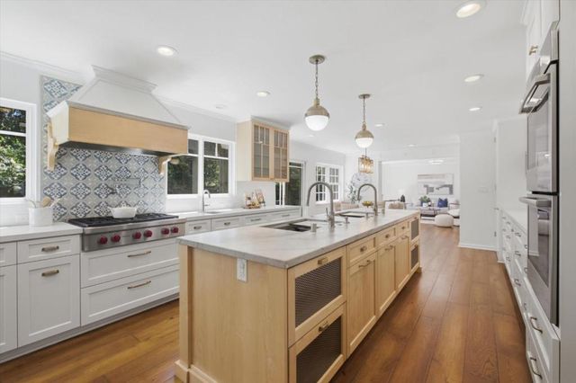 13698 Manteca Way, Saratoga, CA 95070