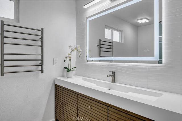 25181 Barents, Laguna Hills, CA 92653