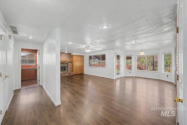 10016 W Alliance Dr, Boise, ID 83704