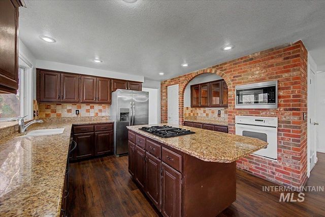 10016 W Alliance Dr, Boise, ID 83704