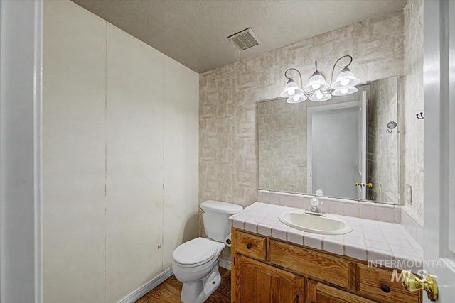 10016 W Alliance Dr, Boise, ID 83704
