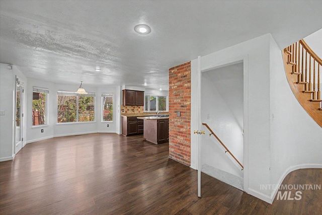 10016 W Alliance Dr, Boise, ID 83704
