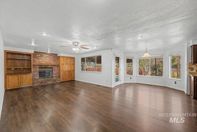 10016 W Alliance Dr, Boise, ID 83704