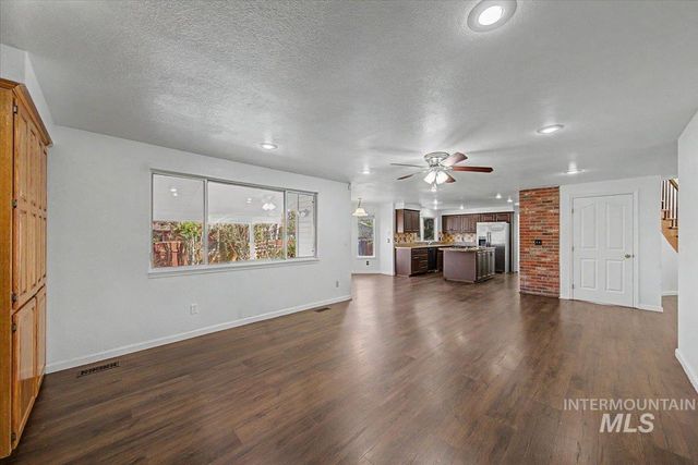 10016 W Alliance Dr, Boise, ID 83704