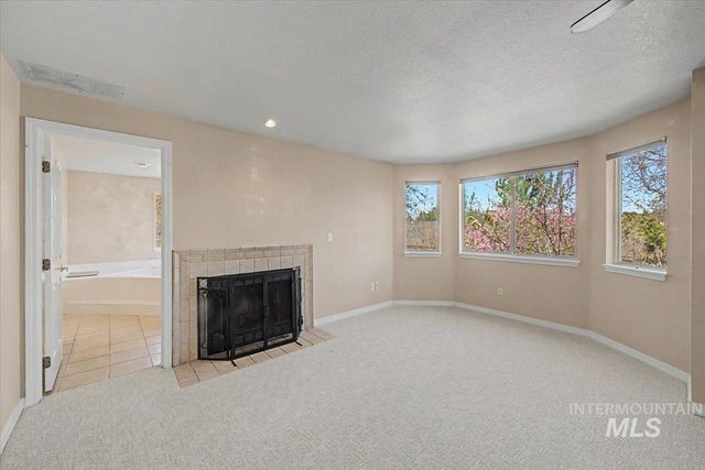 10016 W Alliance Dr, Boise, ID 83704