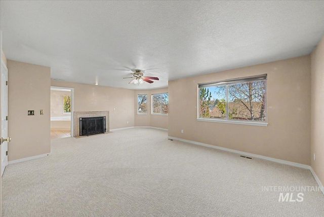 10016 W Alliance Dr, Boise, ID 83704