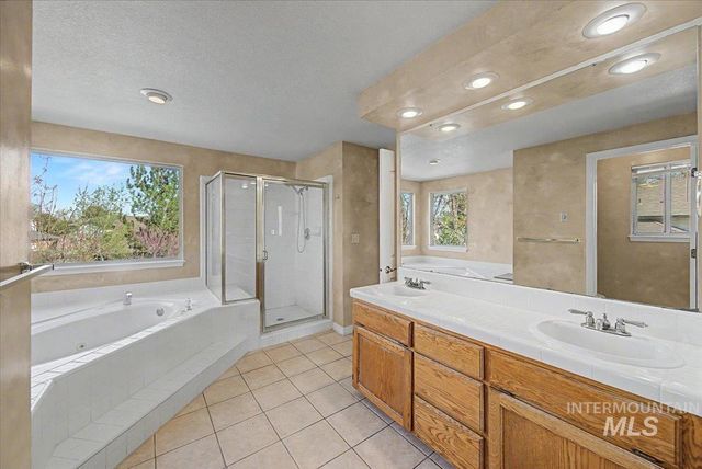 10016 W Alliance Dr, Boise, ID 83704