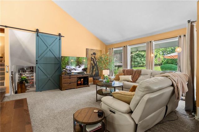 16001 RUSSELL Road, Stilwell, KS 66085