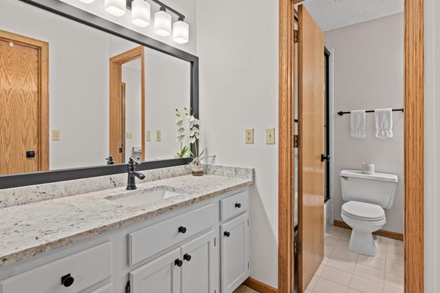 18258 Cascade Drive, Eden Prairie, MN 55347