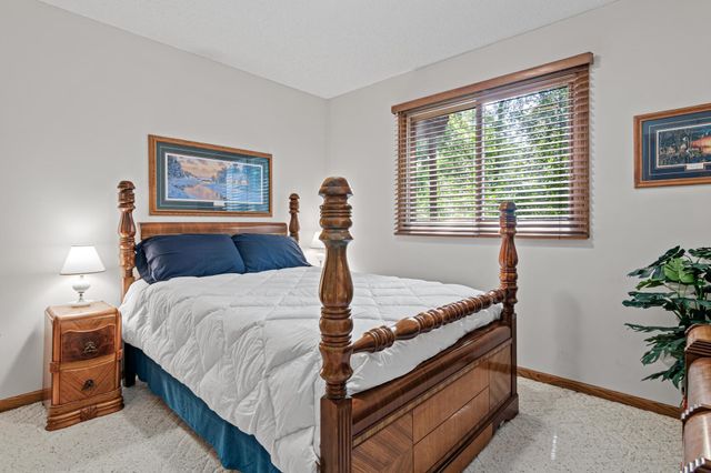 18258 Cascade Drive, Eden Prairie, MN 55347