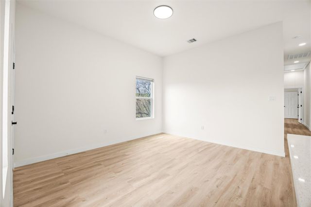 9709 Pelsey Street B, Houston, TX 77029