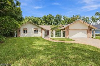 3066 Round Table LN, Naples, FL 34112