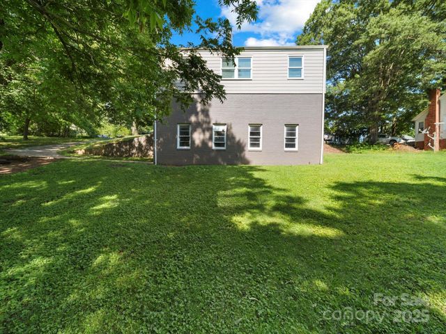 322 Peachtree Street, Albemarle, NC 28001