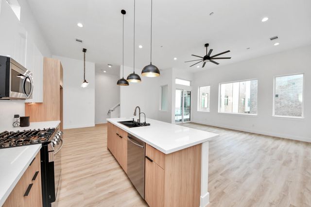 3407 Hutchins Street, Houston, TX 77004