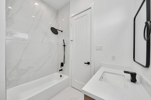 3407 Hutchins Street, Houston, TX 77004