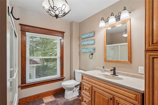 424 Virginia Avenue, Des Moines, IA 50315