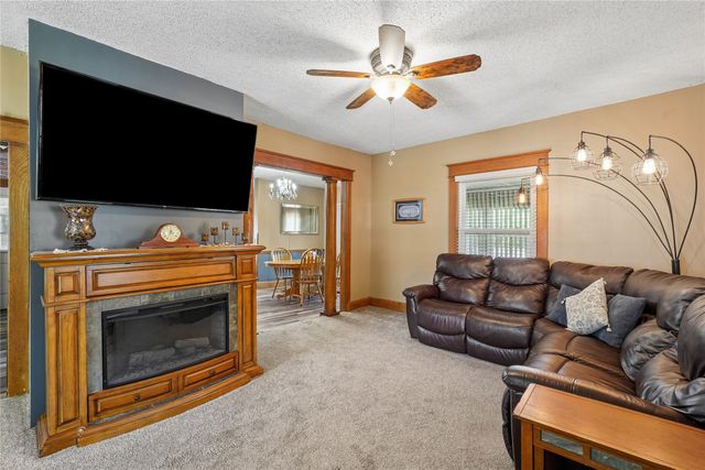 424 Virginia Avenue, Des Moines, IA 50315