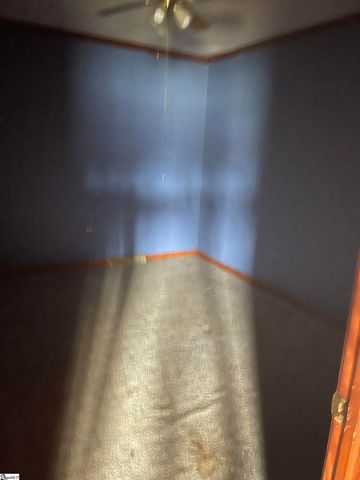 4 Oak Street, Ware Shoals, SC 29692