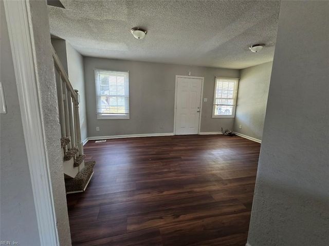 23 Farragut ST, Portsmouth, VA 23702